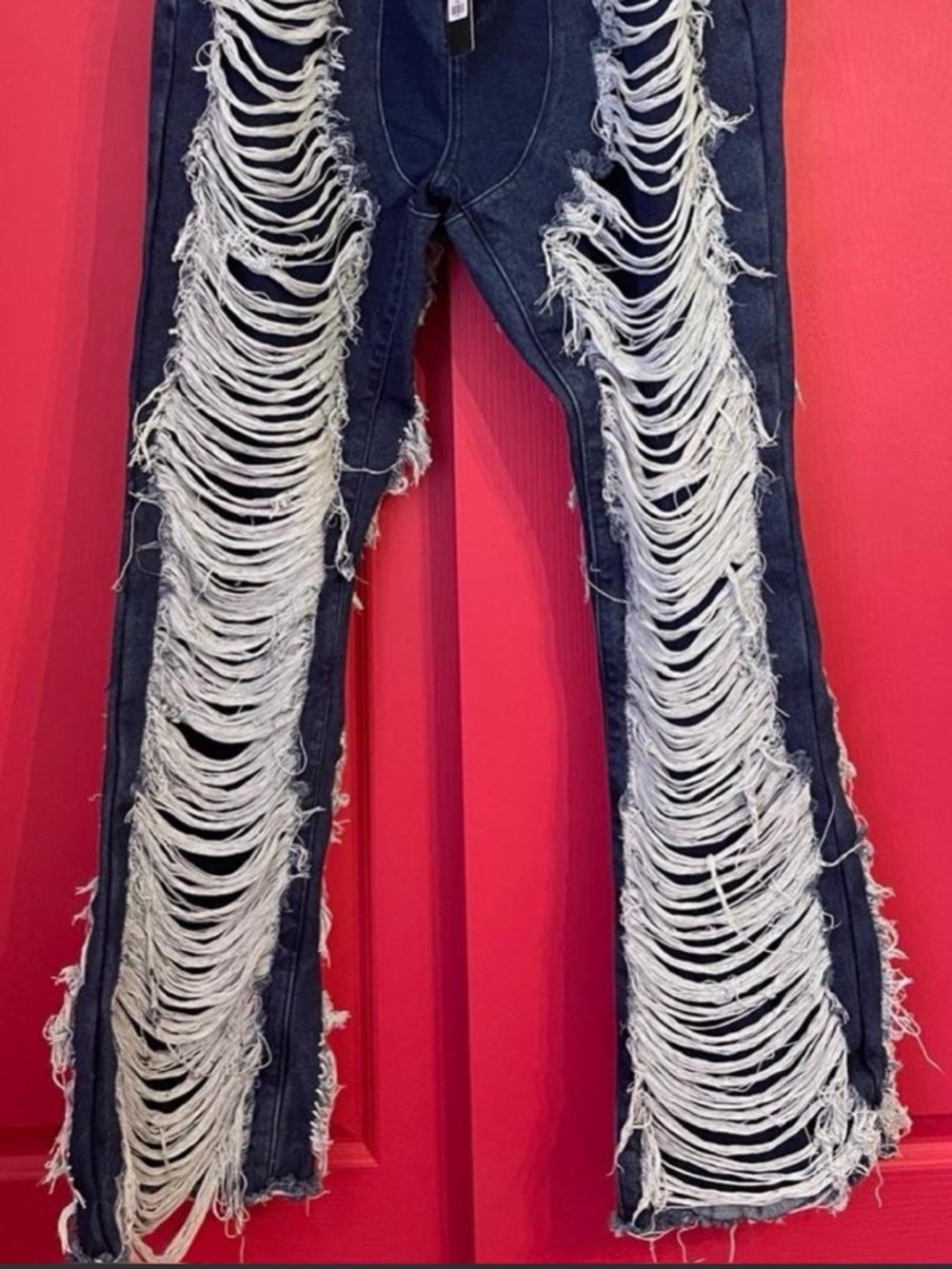 SHREDDED DENIM - NEW